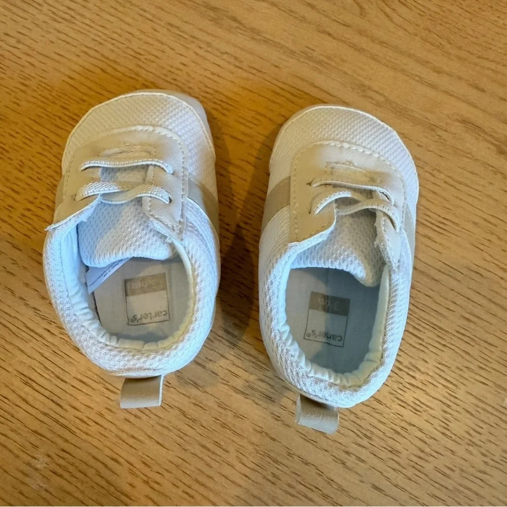 Carter’s Baby Boys Athletic Sneakers, size 3-6 months EUC